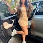 Jaque Khury Instagram - Bom dia pessoal… vocês sabem que eu prezo muito o conforto principalmente nos pés. Então estou curtindo muito essa moda de tenis com vestido… O nike jordan dá o maior estilo para qualquer look. Vai da academia até a balada. Me apeguei… e a @loja.authentictenis tem modelos exclusivos de fora do país, tudo original. Esse que estou é raridade!!! Amooo! 👌