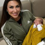 Jaque Khury Instagram - Agora eu sou tia do Martim 🫶🏻 obrigada Deus ele é lindo 🤩 @caroline_c_rodrigues @mauricio__km43