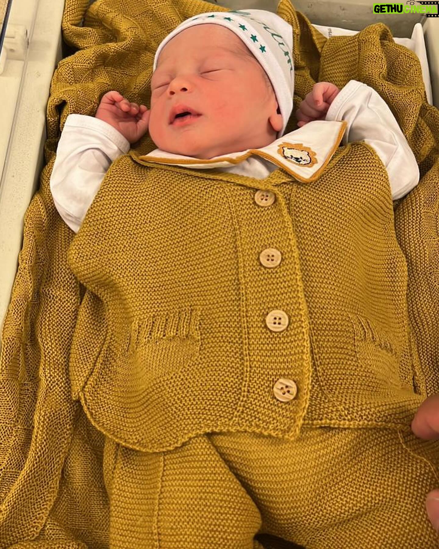 Jaque Khury Instagram - Agora eu sou tia do Martim 🫶🏻 obrigada Deus ele é lindo 🤩 @caroline_c_rodrigues @mauricio__km43