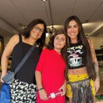 Jaque Khury Instagram - Obrigada pelo amor que vocês me dão , mamãe @jaquekhury e vovó @leilaacury . Feliz dia das mães. Amo muito vocês 🥰🧡❤️