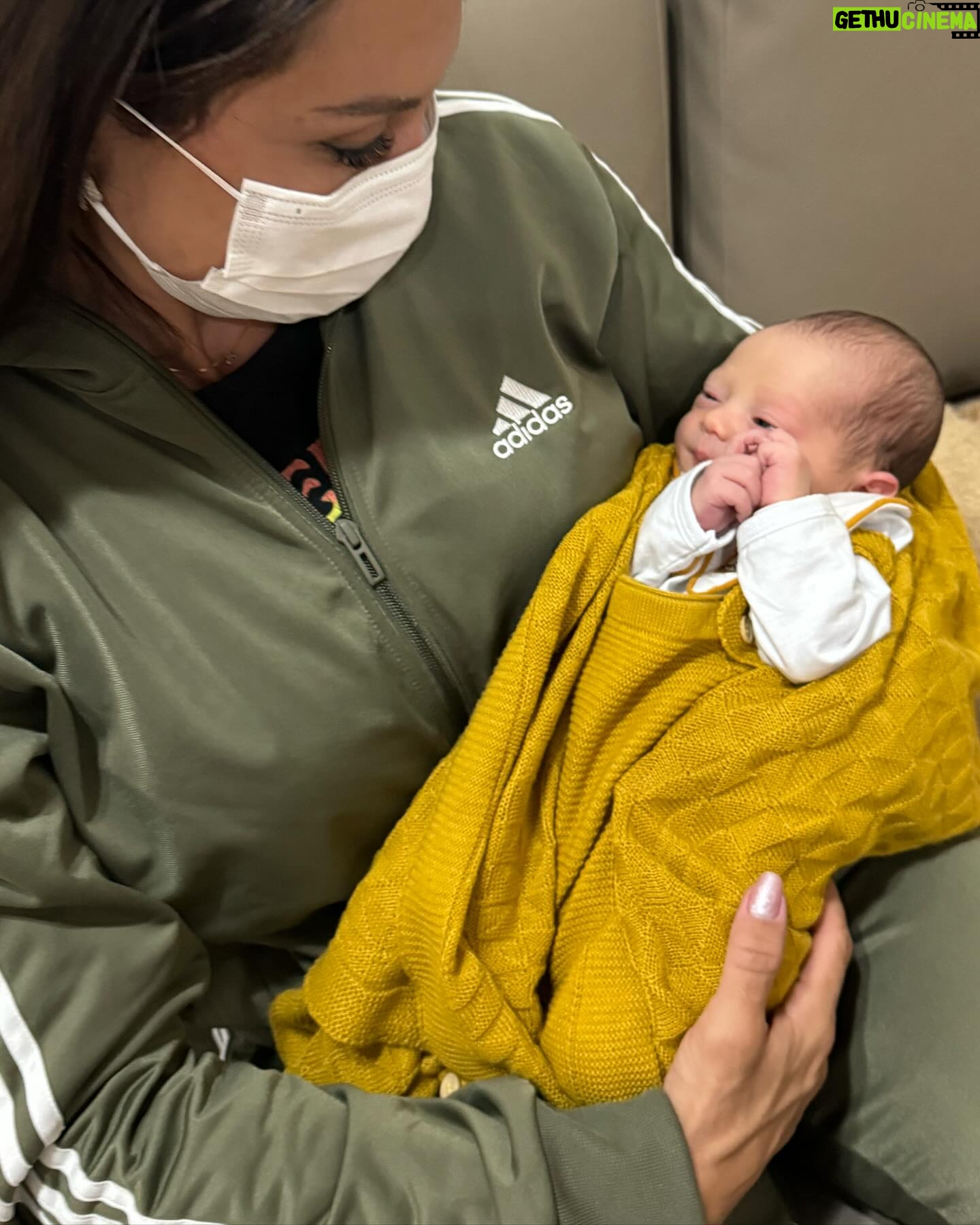 Jaque Khury Instagram - Agora eu sou tia do Martim 🫶🏻 obrigada Deus ele é lindo 🤩 @caroline_c_rodrigues @mauricio__km43