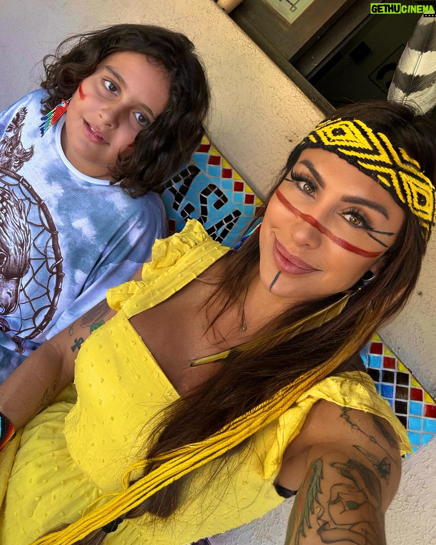 Jaque Khury Instagram - Domingo ☀️ #ayahuasca #hunikuin #hunikuintribe #casahaira