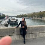 Jaque Khury Instagram - 🖤 Paris