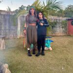 Jaque Khury Instagram - Como eu amo tudo isso 💚Hoje foi lindo 🤩 cerimônia do Nixipae (ayahuaska )com @mapuhunikuin na @casahaira . Hoje veio demais os meus familiares, e meu papel dentro da minha família. Resignificando padrões … quebrando ciclos de repetições e com a música alegre, danças … na tradição Huni Kuin, que é curar pela alegria. Cada experiência com essa medicina da floresta é única mas cada vez que vivencio mais eu me conecto com minha verdadeira natureza e espiritualidade. É um processo tão lindo de puro amor…. Que não sei explicar com palavras. #casahaira #hunikuin #mapuhunikuin #ayahuasca #nixipae