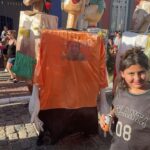 Jaque Khury Instagram - E depois do retiro, fui desfilar no bloco de bonecões !! Só alegria!!! Gratidão 🙏 assim eu terminei meu carnaval Fotos @leilaacury 😂