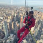 Jared Leto Instagram – Adding professional window washer to my resume 🥸

@tedzhar joins me to rappel down Empire State building in support of @outwardboundusa and the beginning of tour 🧗🏻