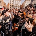 Jared Leto Instagram – Just a little morning walk in Poland 🤘🏼👀🖤🕺🏻

📸: @annaleemedia 
📹: @circusxhead