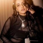 Jasleen Royal Instagram - 🖤 💎 : @antarajewellery