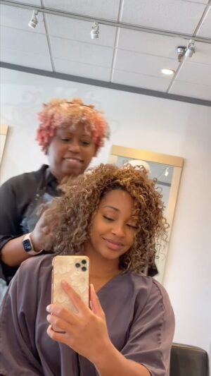 Jasmine Luv Instagram - New hair, who dis? 😜 It’s giving Fall 2023 vibes and I’m loving it. What y’all think? Thank you to Nicki at @colorculturehairartistry for doing an amazing job 🔥🔥🔥 #newhair #curlyhair #curls #colorhair