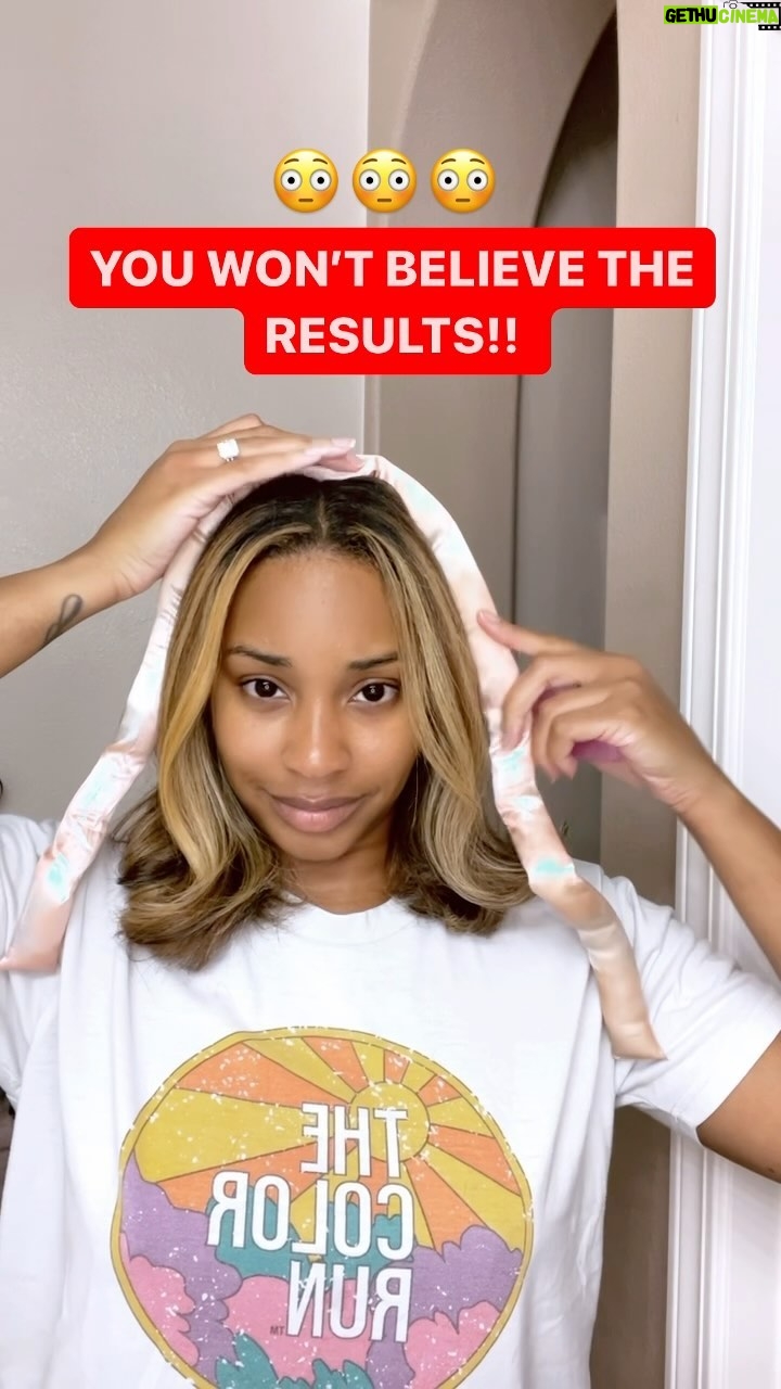 Jasmine Luv - 44K Likes - What y’all think!? Have you tried these? 👀 I’ve been avoiding heat to my hair for awhile by wearing it natural so I decided to try these heatless curlers and OMG! Giving these a 10/10 (hair color done by @colorculturehairartistry) #heatlesscurls #blondehair #hairdye #hairtreatment #hairtutorial