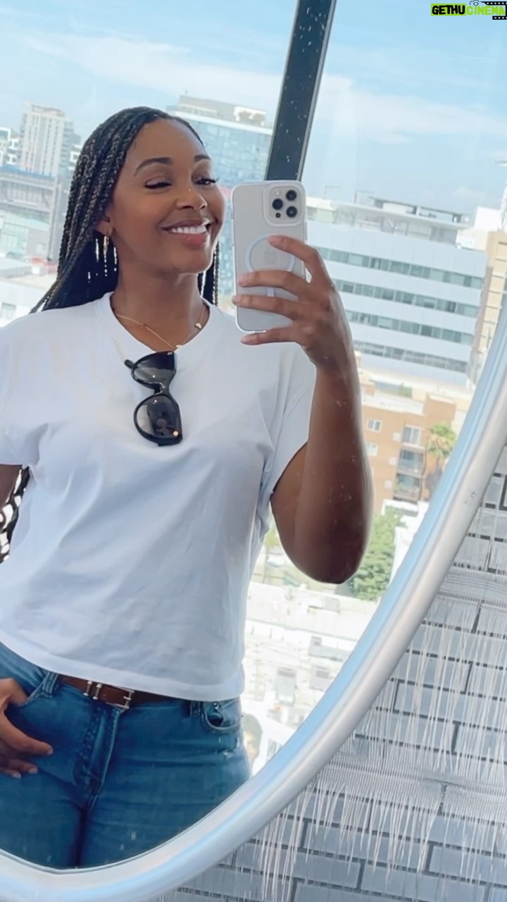 Jasmine Luv - 30.1K Likes - Who doesn’t love a little girls day brunch 💁🏽♀️🍾🥂