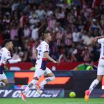 Javier 'Chicharito' Hernández Instagram - Se viene lo más chingón, LIGUILLA!! Gracias por todo el apoyo, un honor y un privilegio portar estos colores. Juntos somos más fuertes!! 🔴🐐⚪️