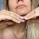 Javiera Acevedo Instagram - Exquisita, ligera y si tienes la piel alérgica y a veces te pica y se te pone roja te va a encantar porque se pasa al minuto. Se llama Toleriane Dermallergo de La Roche-Posay @larocheposay #LRPCuidaTuPiel