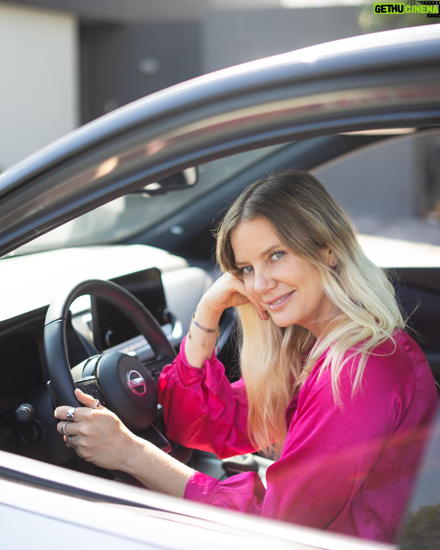Javiera Acevedo Instagram - Ultimo día del año!!! Agradecida por todo lo vivido! Espero que todos disfruten muchísimo, tal como yo en cada viaje🤍🚙 . Por un 2024 lleno de salud, buenas energías y aventuras ✨🌟 #NissanQashqai @nissancl #publicidad