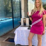 Javiera Acevedo Instagram - Desde hace un tiempo, la innovadora marca Agua Hidrogenada, se ha posicionado fomentando hábitos saludables en las personas, y generando consciencia en el consumo de agua, pero no de cualquier agua. Su foco radica en conseguir agua con una altas concentraciones de nanopartículas de hidrógeno, logrando con ello, propiedades para nuestra salud con efectos antioxidantes y antiinflamatorias para el organismo, con el fin de convertirse en una excelente fuente de hidratación consciente. @aguahidrogenadachile