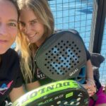 Javiera Acevedo Instagram - Que jornada más linda y agradable hoy la de @revista_velvet. Ayudando a que seamos muchos más los que podemos disfrutar y compartir en torno al deporte. Gracias @zarhiacademy y a todos los que hacen posible esta jornada de torneo de pádel. Y gracias partner te amo @payozapayo por haber ganado este tremendo torneo y llevarnos la copa una vez más 🤓🤑🫶!!! @muaipadel @ophirastore.cl