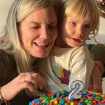 Javiera Acevedo Instagram - 20/05/21 Mi amor hermoso mi guagua mi princeso de mi corazón tan dulce tan tierno tan regalón cariñoso y generoso, observador, cauteloso y explorador… hace 2 años me hiciste la mujer más feliz del mundo y cada día ese amor crece… tanto así que uno piensa que va a explotar de amor! Como se puede amar tanto! Gracias Guaton delicioso por darme tantas alegrías, por hacerme reír a diario y por compartir los mismos gustos por el cariño la ternura la buena mesa y la felicidad de reunir a todos con tu sonrisa y tu amor infinito. Cosito mas rico mi niñito libre, te veo crecer rodeado de amor y cariño. Eres especial y tu ángel y simpatía te llevarán muy lejos! Que sean muchos más así de sanito y así de contento Kaicito!!! Tu mamá en su mejor versión gracias a ti ♥️ #mesdelmar #mesdelkai 🌊
