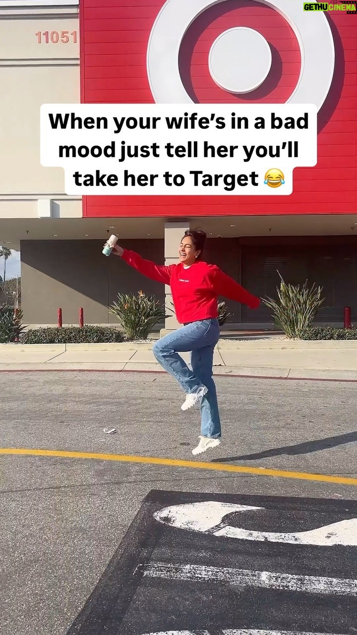 Jay Shetty Instagram - The answer is always @target because @drinkjuni is OFFICIALLY in stores across the country! 👏🫧🎯 And right now Juni is BOGO at all Target locations! Link in bio to recieve your FREE Juni! Head to your local Target, grab your favorite flavor of Juni, take a pic and tag us in your story so we can share!