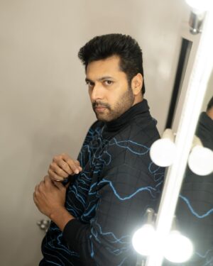 Jayam Ravi Instagram - #Siren alarms strong into its 3rd week 🚨♥️ Thank you from the bottom of my heart! 

Jacket : @spacebiskit 
Bracelets : @foret.store 
Footwear : @woodlandexploremore 

Styled by @malinikarthikeyan
Style team @harshene.ravichandar @team___e 

Photographed by @kiransaphotography 

#JayamRavi #TeamE #Siren #styledbyteame