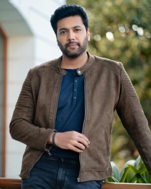 Jayam Ravi Instagram - 🚨 #Siren promotions 🚨

Outfit: @aura_hub 
Styled by @malinikarthikeyan Style Team @harshene.ravichandar @team___e 
Photographed by @sinty_boy 

#JayamRavi #TeamE #Siren