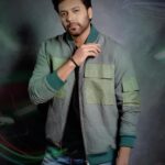 Jayam Ravi Instagram - 🚨 #Siren promotions 🚨 Jacket : @khhouseofkhaddar @elevate_promotions Footwear : @tonirossiofficial Styled by @malinikarthikeyan Style Team @harshene.ravichandar @team___e Photographed by @kiransaphotography #JayamRavi #TeamE #Siren #vijaytv