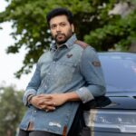 Jayam Ravi Instagram - 🚨 #Siren promotions 🚨 Jacket : @thevrenaissance Jewellery : @foret.store Footwear : @woodlandexploremore Styled by @malinikarthikeyan Style team @team___e @harshene.ravichandar Photographed by @kiransaphotography #JayamRavi #TeamE #Siren #styledbyteame