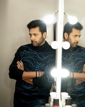Jayam Ravi Instagram - #Siren alarms strong into its 3rd week 🚨♥️ Thank you from the bottom of my heart! 

Jacket : @spacebiskit 
Bracelets : @foret.store 
Footwear : @woodlandexploremore 

Styled by @malinikarthikeyan
Style team @harshene.ravichandar @team___e 

Photographed by @kiransaphotography 

#JayamRavi #TeamE #Siren #styledbyteame
