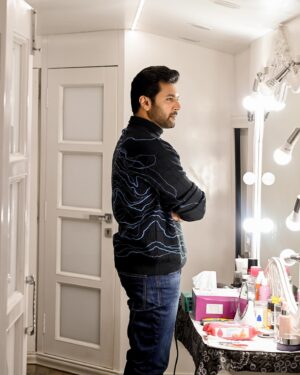 Jayam Ravi Instagram - #Siren alarms strong into its 3rd week 🚨♥️ Thank you from the bottom of my heart! 

Jacket : @spacebiskit 
Bracelets : @foret.store 
Footwear : @woodlandexploremore 

Styled by @malinikarthikeyan
Style team @harshene.ravichandar @team___e 

Photographed by @kiransaphotography 

#JayamRavi #TeamE #Siren #styledbyteame