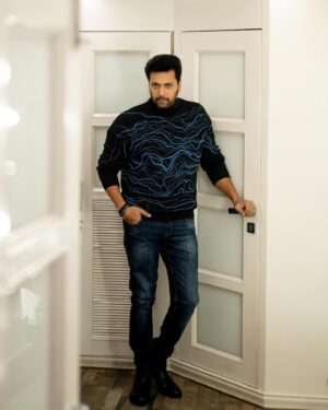 Jayam Ravi Instagram - #Siren alarms strong into its 3rd week 🚨♥️ Thank you from the bottom of my heart! 

Jacket : @spacebiskit 
Bracelets : @foret.store 
Footwear : @woodlandexploremore 

Styled by @malinikarthikeyan
Style team @harshene.ravichandar @team___e 

Photographed by @kiransaphotography 

#JayamRavi #TeamE #Siren #styledbyteame