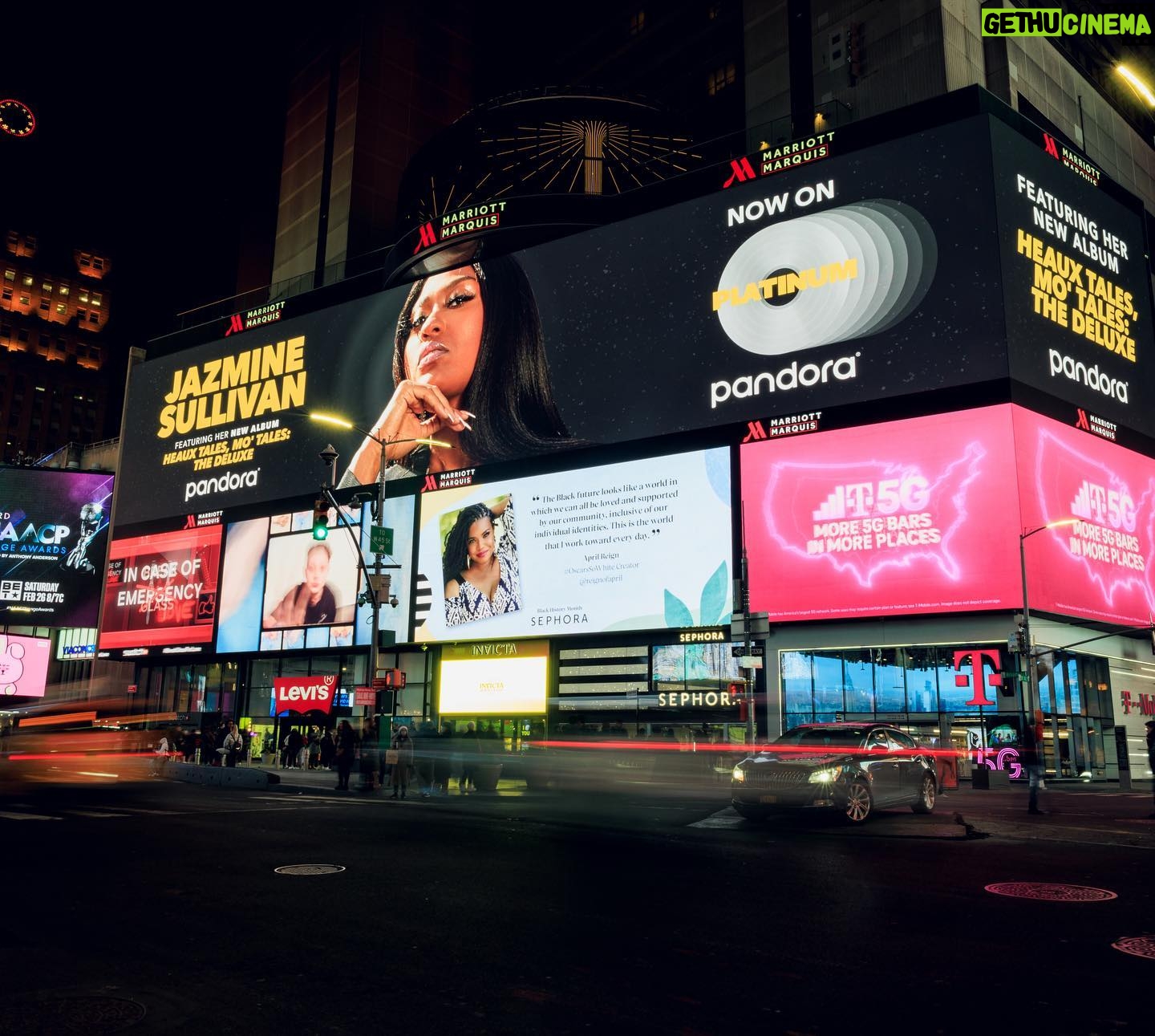 Jazmine Sullivan Instagram - Thank you so much to @applemusic & @pandora for my billboards in NYC & for all of your support 😍
