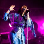 Jazmine Sullivan Instagram - It’s festival szn & I’m outside. Make sure you check my site for show dates & for future show announcements. Link in bio 🖤 Thank you @the_constantine_lens for the pic 🙏🏾