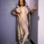 Jazmine Sullivan Instagram - Learn your parts. #HeauxTalesTour Hair : @yazzo_jhs Makeup: @beautemua Styling: @icontips and @baotranchi