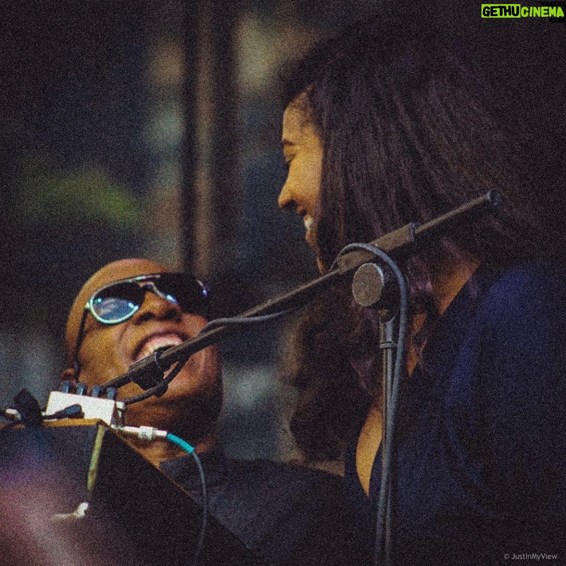 Jazmine Sullivan Instagram - I love u becuz I always mess up ur songs and u never make me feel bad abt itπ©ππ! Happy bday to THEE GREATEST and one of my biggest influences, Stevie Wonder!!!