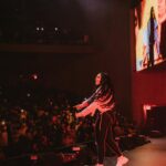 Jazmine Sullivan Instagram - Can’t believe this tour is over. This was one for the books. Thank you to my fans who supported me, sang with me, and encouraged me. Ima miss you heauxs! 🥺🖤🙏🏾 And I want to send a special thank you to my team. We made it! Photos by @quasarmedia ………………………………………………………………………………