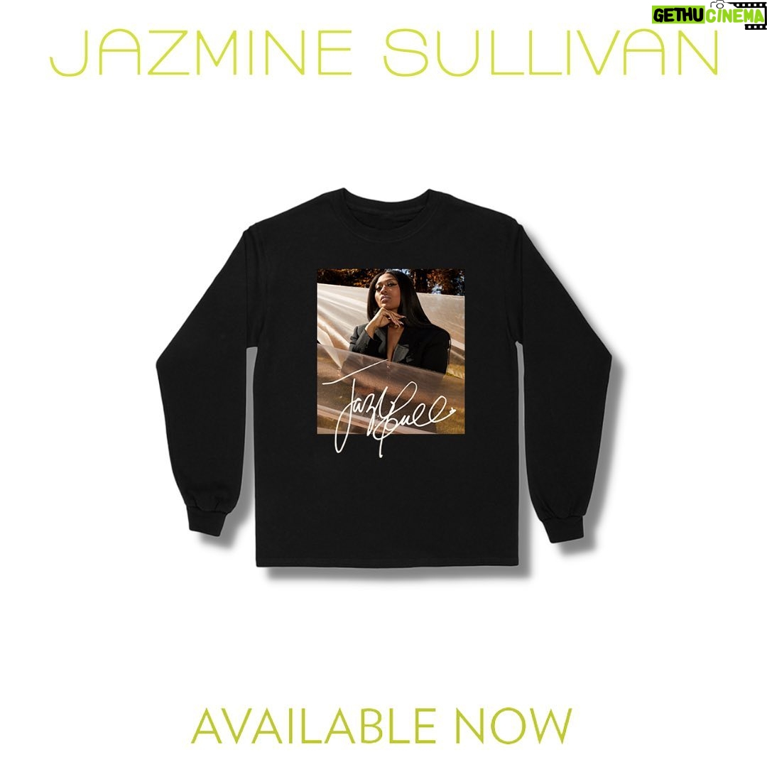 Jazmine Sullivan Instagram - Hey y’all. Merch from the Heaux Tales Tour is available! Limited quantities available. Link in bio 🖤