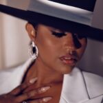 Jazmine Sullivan Instagram - In love with yesterdays Grammy makeup look with @yslbeauty by @beautemua 🖤 #yslbeauty #yslbeautypartner @yslbeauty