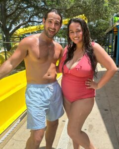 Jazz Jennings Instagram - Lovin’ life. So much to be grateful for!🩷💛🩷