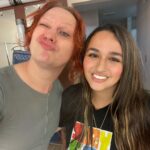 Jazz Jennings Instagram - Had the privilege of seeing the LEGENDARY @thejinkx perform in her incredible show🩷🩷🩷 you are a MAGICAL person and I’m so glad I got to meet you. Mwahhhh😘