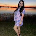 Jazz Jennings Instagram - Had so much fun dancing, singing, and vibin’❤️🧡💛💚💙💜 Thanks for a great time @sander_jennings 😘