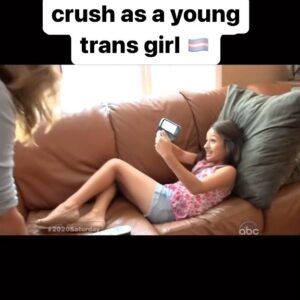 Jazz Jennings Instagram - Me texting my first crush as a trans girl 🏳️‍⚧️

My experiences dating as a trans woman have been something I have never been afraid to share with the world. From deciding when and how to disclose one’s transgender identity, to stigma, to safety concerns, all transgender experiences are unique and may vary. Still, I hope that mine continues to inspire more understanding and acceptance. It’s vital that we continue to increase the visibility and representation of the trans community so that we are seen, heard, and treated equally. #TransIsBeautiful