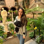 Jazz Jennings Instagram - With friends like these, every moment becomes a work of art🎨🌼