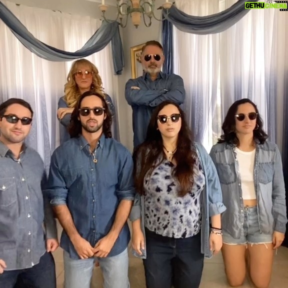 Jazz Jennings Instagram - The family is back together!!! Go follow our new family page: @thejenningsfamily__ 💙 #IAmJazz
