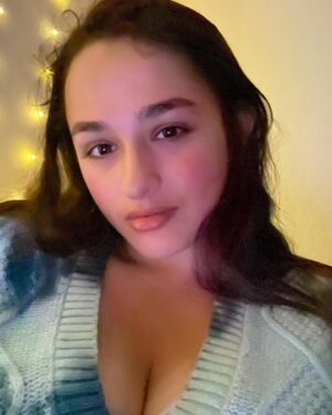 Jazz Jennings Instagram - a pansexual unicorn🦄✨