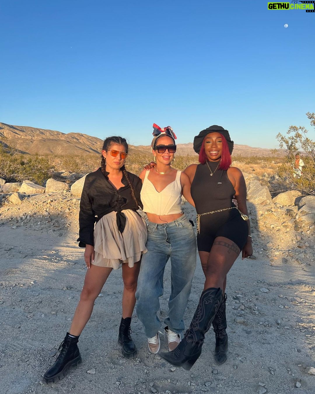 Jazz Lanfranchi Instagram - One day in Palm Springs 💫