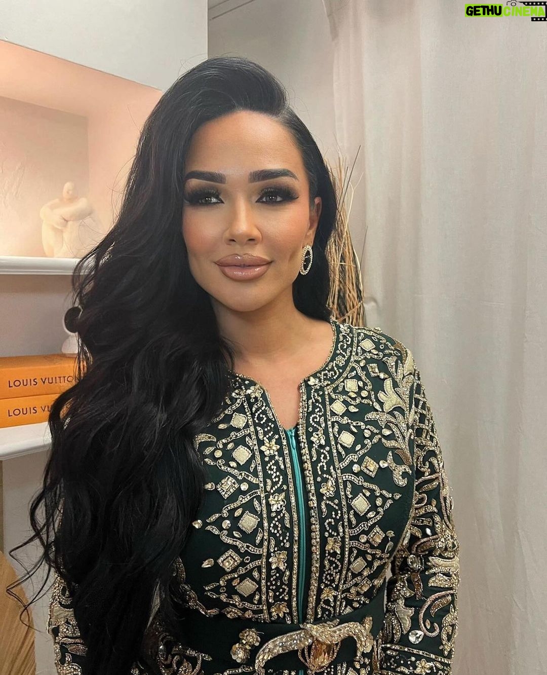 Jazz Lanfranchi Instagram - BABY BRO’S WEEDING 🤍 Caftan by @darcaftan__ Hair by @asma.hairstyle_ Glam by @solongbeauty