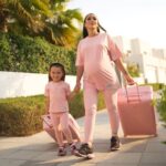 Jazz Lanfranchi Instagram - !!! CONCOURS : @bandeapartparis te fait gagner 1 séjour de rêve à Dubaï pour 2 personnes ! ☀️ ✈️ • - 1er lot : 1 séjour d’une semaine à Dubaï pour 2 personnes ainsi que 2 valises @bandeapartparis - 2ème lot : 1 set complet de valises et accessoires @bandeapartparis - 3ème lot : 1 valise @bandeapartparis • Pour participer : - Abonnes toi au compte de @bandeapartparis - Like ce post - Tag 2 ami(e)s • Résultat du concours le mardi 12 octobre 2021. #concours #bandeapart #bandeapartparis #valise @shaunaevents #sponsorisé