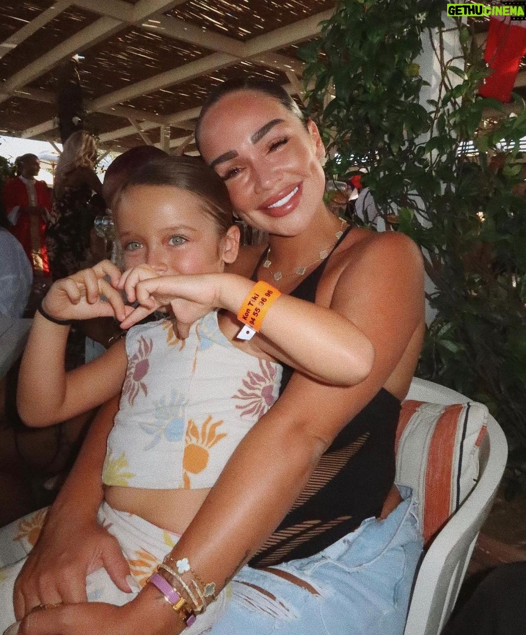Jazz Lanfranchi Instagram - Summer is Over ☀️ Thankyou to my beautiful family and friends for all the memories 🫶🏼 bye Cannes