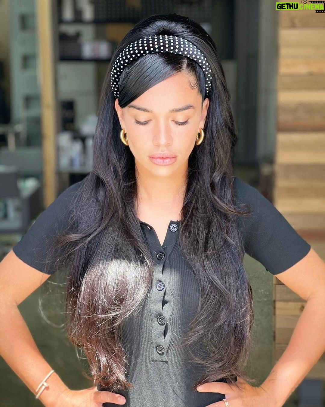 Jazz Lanfranchi Instagram - Vous 锚tes plut么t Miss Fine ou Ariana Grande ? 馃槀馃