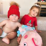 Jazz Lanfranchi Instagram - Les amours de ma vie , je suis si fière de vous , maman fera en sorte de vous offrir la plus belle éducation la plus belle vie , la plus belle croyance mais surtout je vous apprendrai à vous protégez des personnes qui voudrons vous atteindre. Je vous aimes ❄️❤️ Dubai, United Arab Emirates