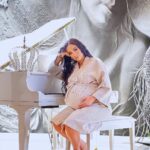 Jazz Lanfranchi Instagram - What is better in life than to feel home in paradise 🤍 All my beautiful wallpapers are done by @nouqoush , they are definitely the best you can also order online from any country , made my home feel really cosy🐻 Pour tous ceux qui vivent en France vous pouvez commander votre papier peint en ligne sur leur site , les prix ne sont vraiment pas chers 👌🏼 ♥ Home Sweet Home ♥